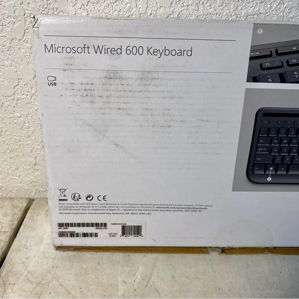 Microsoft Wired Keyboard 600 Black Model 1576 Quiet-Touch Keys Spill-Resistant